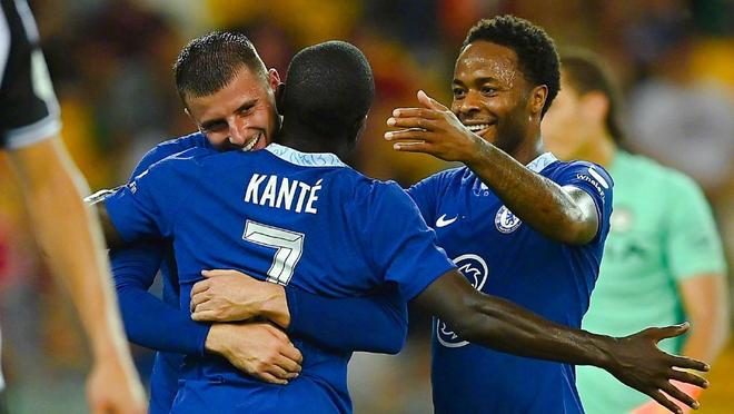 由于C罗被红牌禁赛，绝代双骄皆结束了自己本年度的...（C罗红牌停赛，绝代双骄本年度征程就此画上句号）