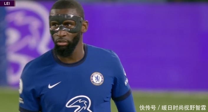 约罗：姆伯莫也会说法语，现在我们的团队就像一个大家庭（约罗：姆伯莫会讲法语，如今球队亲如一家）