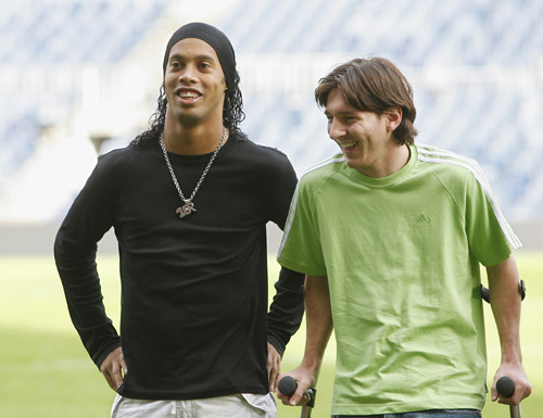 球迷票选最受欢迎球星前十（球迷投票选出人气球星十强）