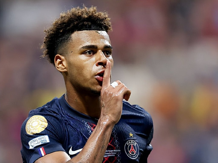 意媒：国米正在关注法兰克福的二号门将考阿-桑托斯（意媒：国际米兰关注法兰克福替补门将考阿-桑托斯）