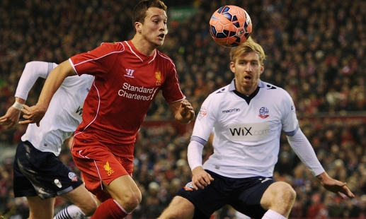 马丁内斯谈C罗肘击被罚下：那不是暴力行为，而是对挑衅的反应（马丁内斯：C罗肘击染红非暴力，只是对挑衅的回应）