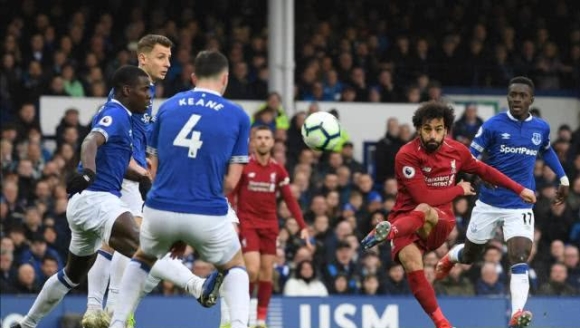 B费获评9.3分+加冕MVP：无敌双响炮+大师级挑传助攻，太丝滑了（B费斩获9.3分当选MVP：梅开二度+大师挑传助攻，表现行云流水）