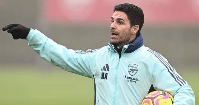 篮球湖人球员场上发挥获得球迷认可（湖人球员出色表现赢得球迷称赞）